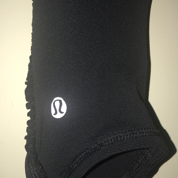 Lululemon Nothing To Hide Crop Black Size 2 - Picture 5 of 6